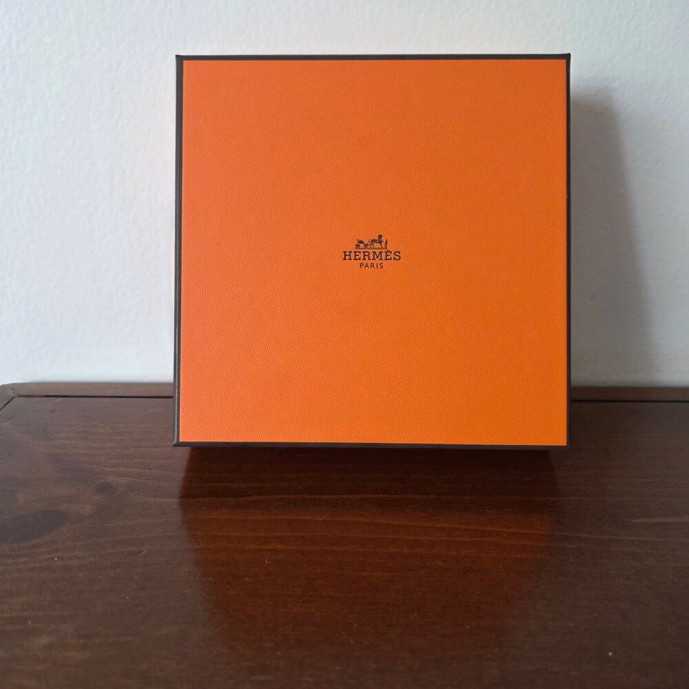 Orange square Hermes gift box - Picture 3 of 6